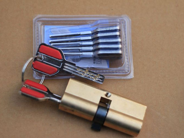 湾里24小时上门开锁公司